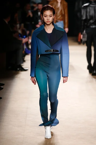Look 36
